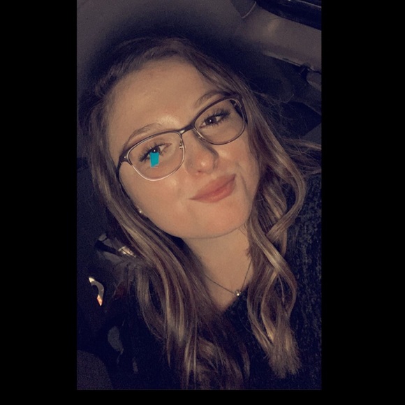 Meet your Posher, Aspen - Picture 1 of 1